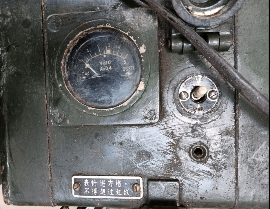 古董：80年代的军用手摇发电机 - 第3张图片