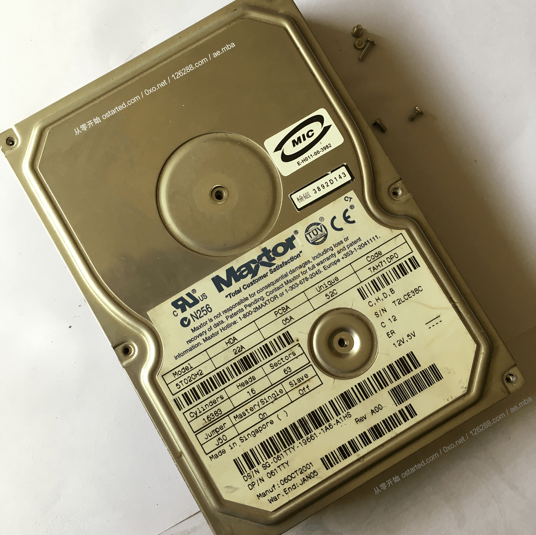 迈拓（Maxtor）IDE 体积大容量小 8GB 古董硬盘 拆机 - 第1张图片